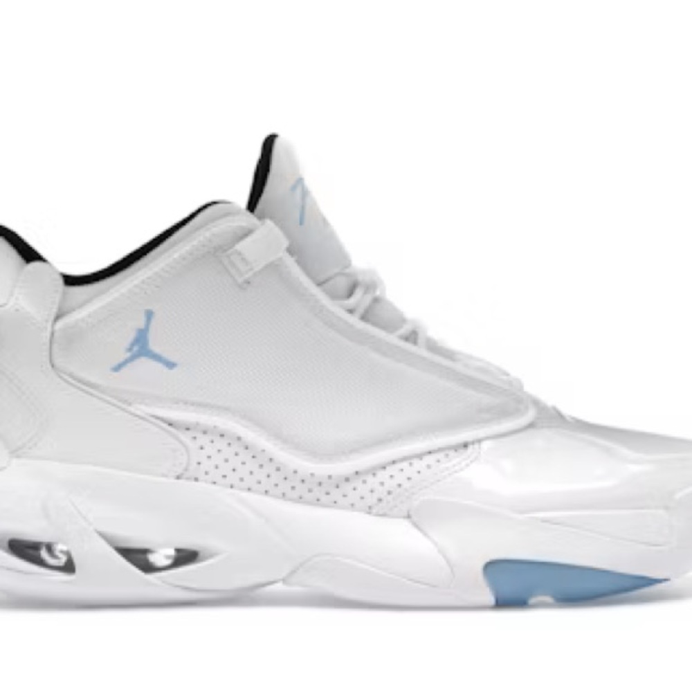 2022 Air Jordan Max Aura 4 'White University Blue'